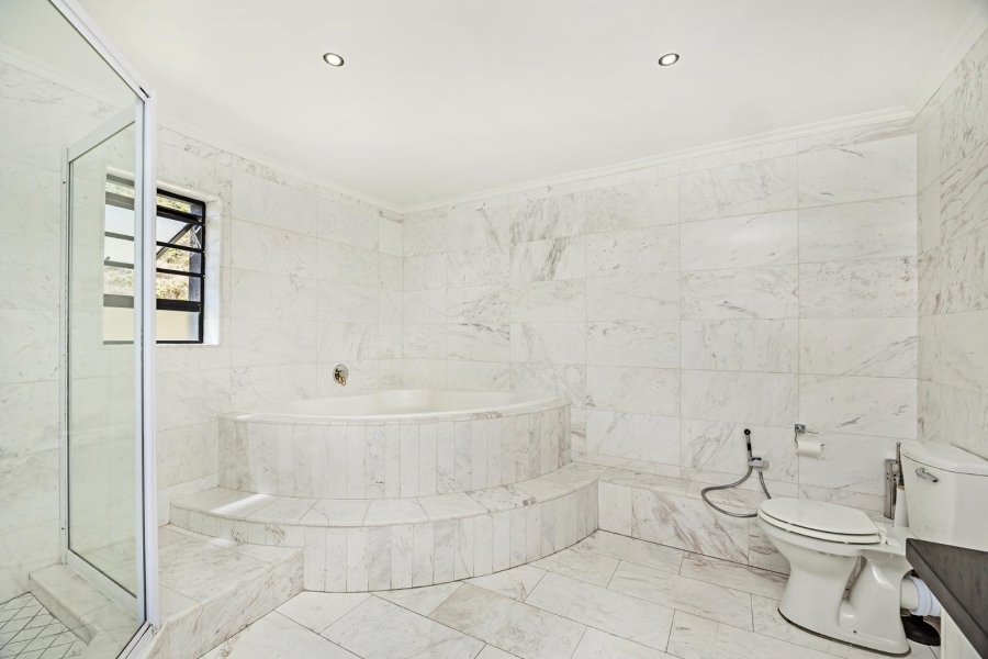 8 Bedroom Property for Sale in Plattekloof Western Cape